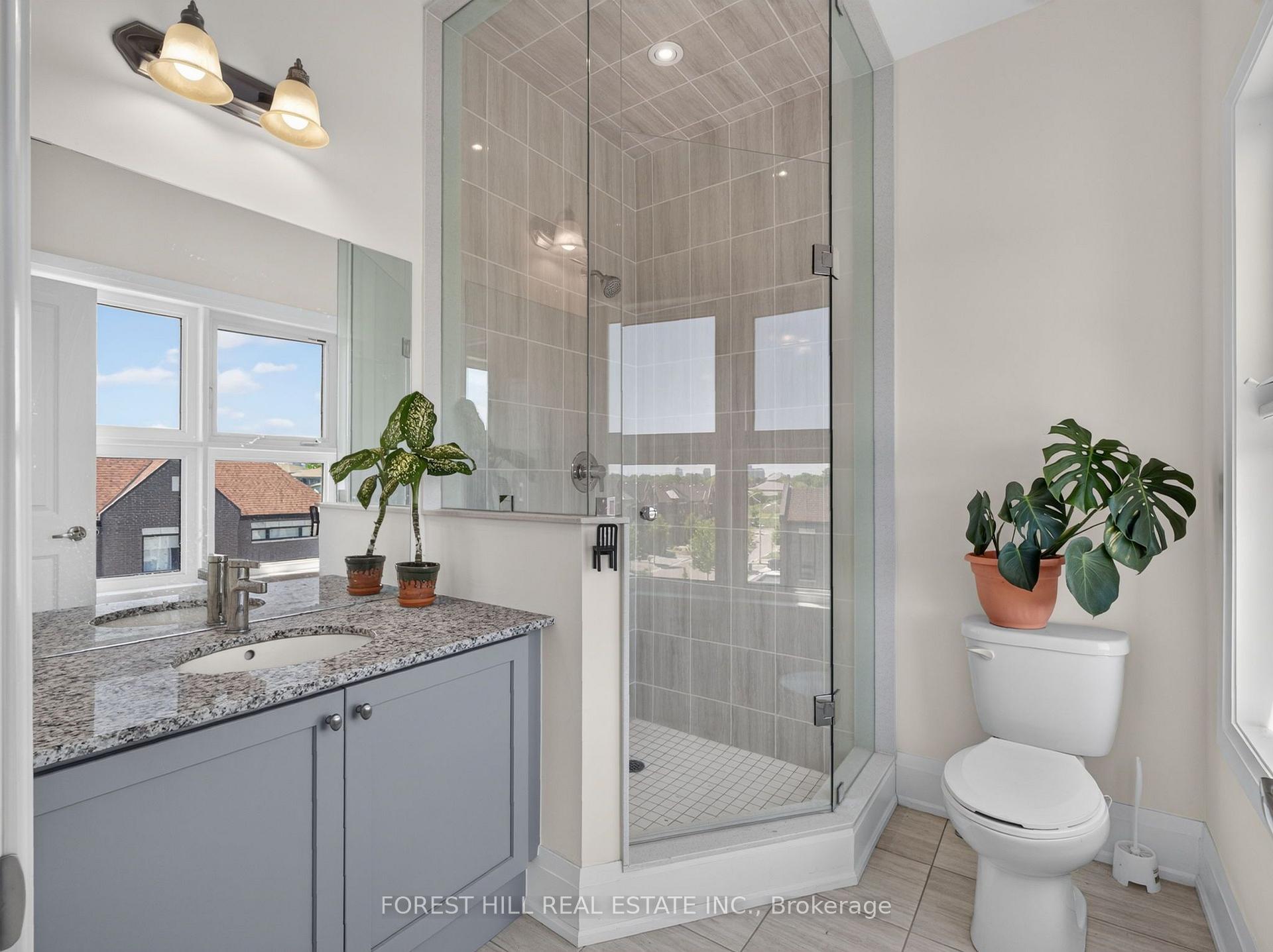 Photo 14 of 62 Hesperus Road, Vaughan, Patterson — HOMEH
