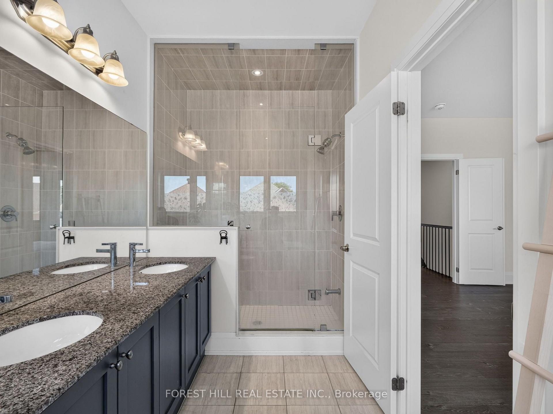 Photo 19 of 62 Hesperus Road, Vaughan, Patterson — HOMEH