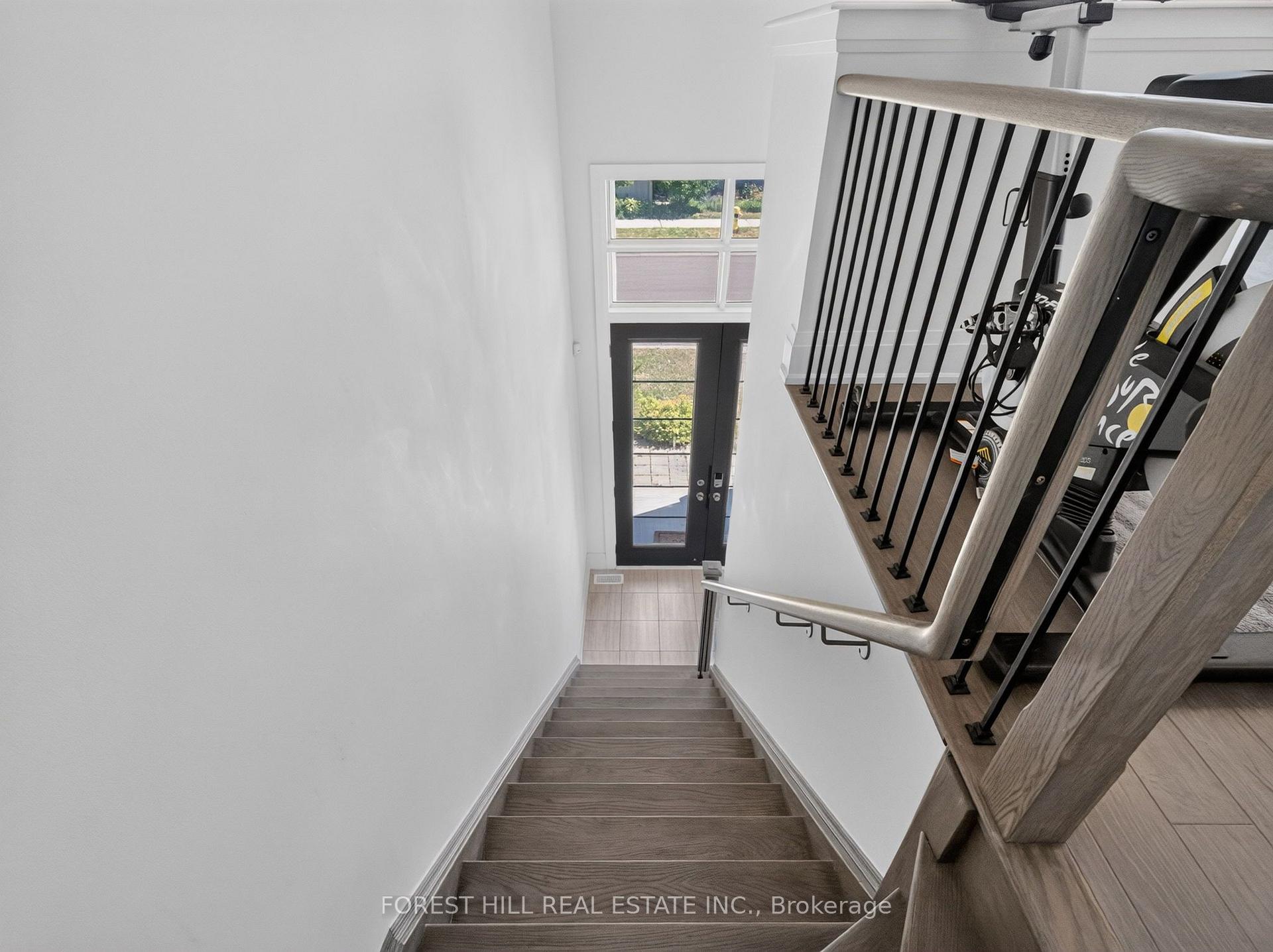 Photo 29 of 62 Hesperus Road, Vaughan, Patterson — HOMEH