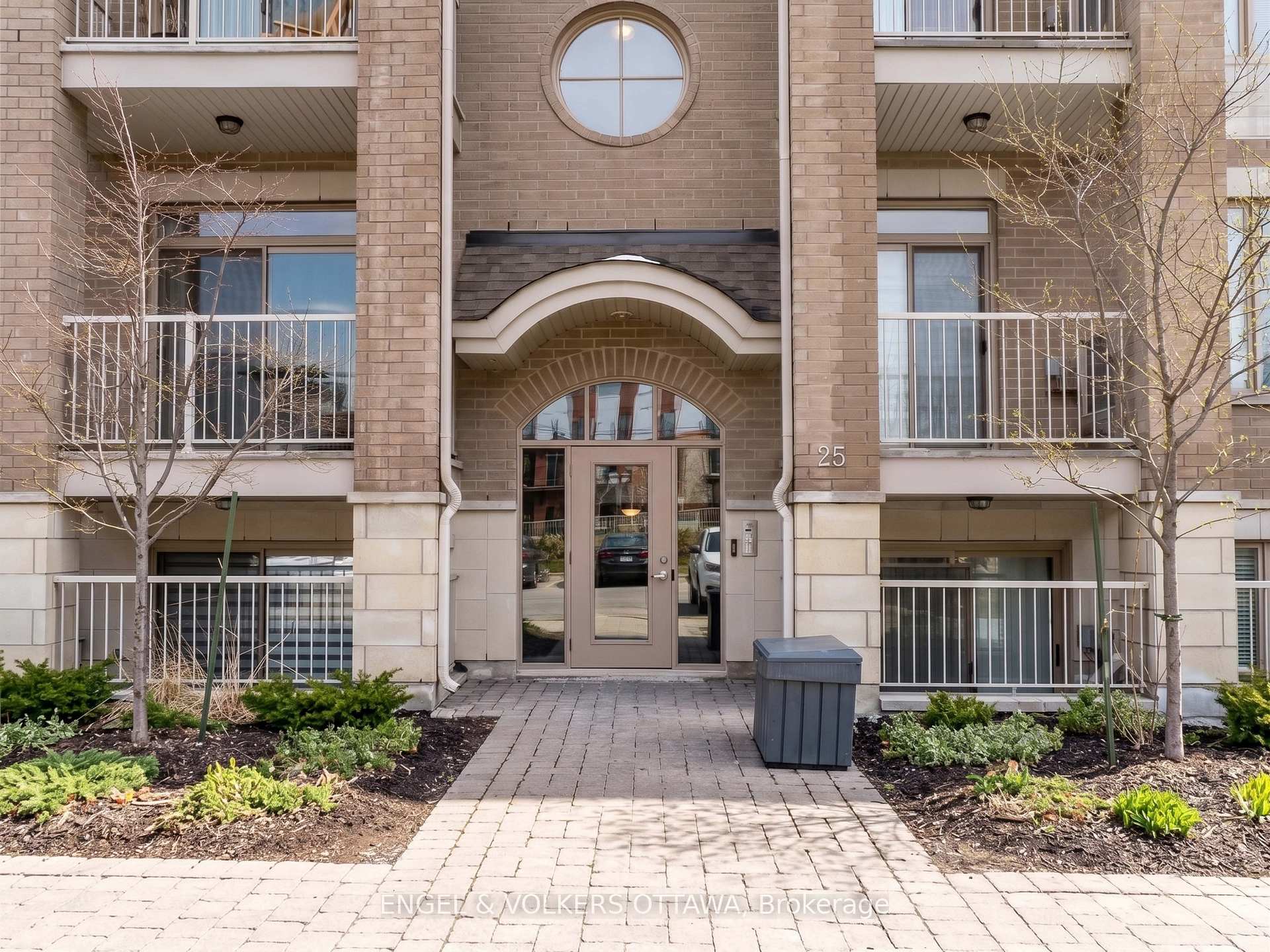 Photo 2 of Unit 1, 25 Earlton Private, Ottawa, Kanata - Kanata Lakes/Heritage Hills — HOMEH