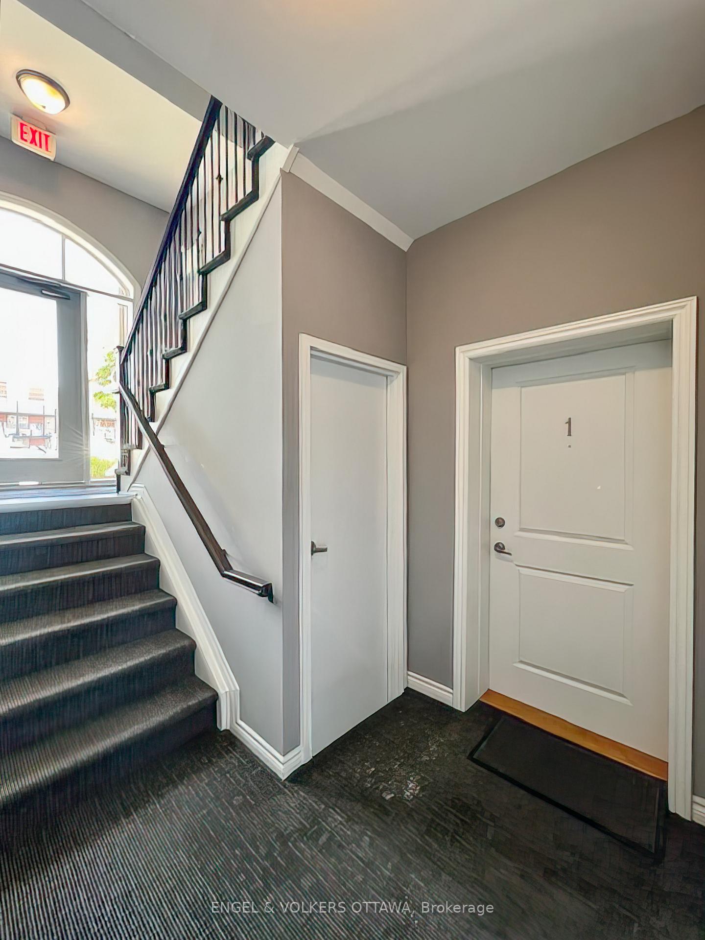 Photo 3 of Unit 1, 25 Earlton Private, Ottawa, Kanata - Kanata Lakes/Heritage Hills — HOMEH