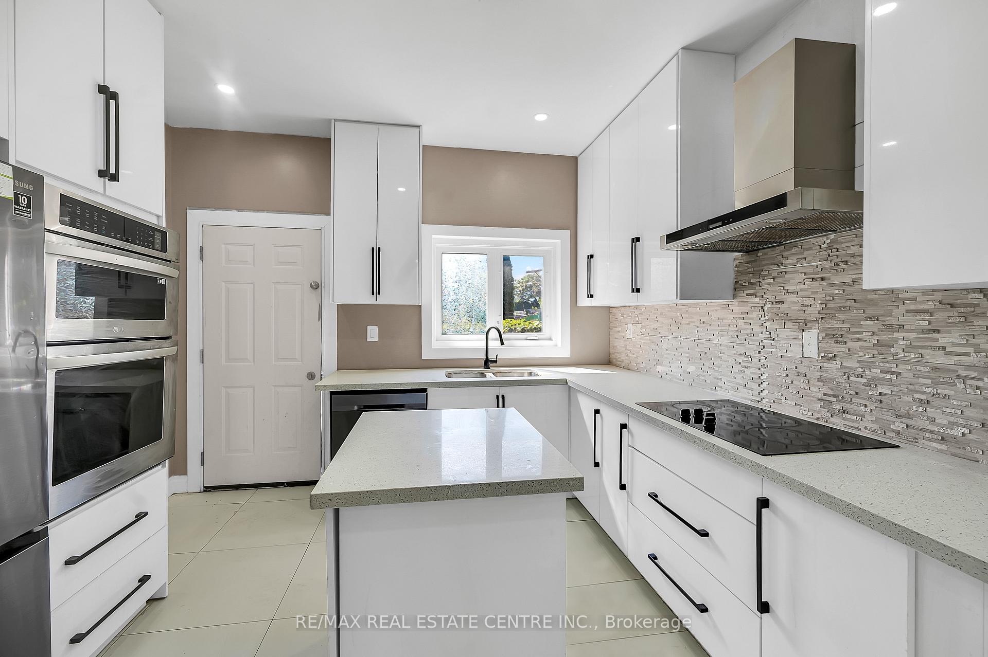 Photo 11 of 334 Cannon Street E, Hamilton, Landsdale — HOMEH