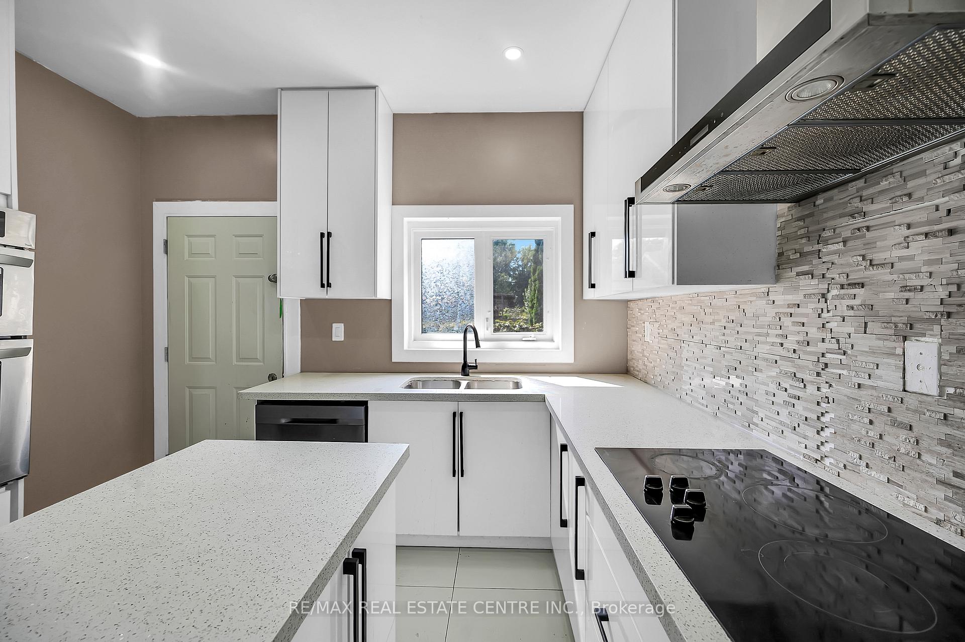 Photo 15 of 334 Cannon Street E, Hamilton, Landsdale — HOMEH