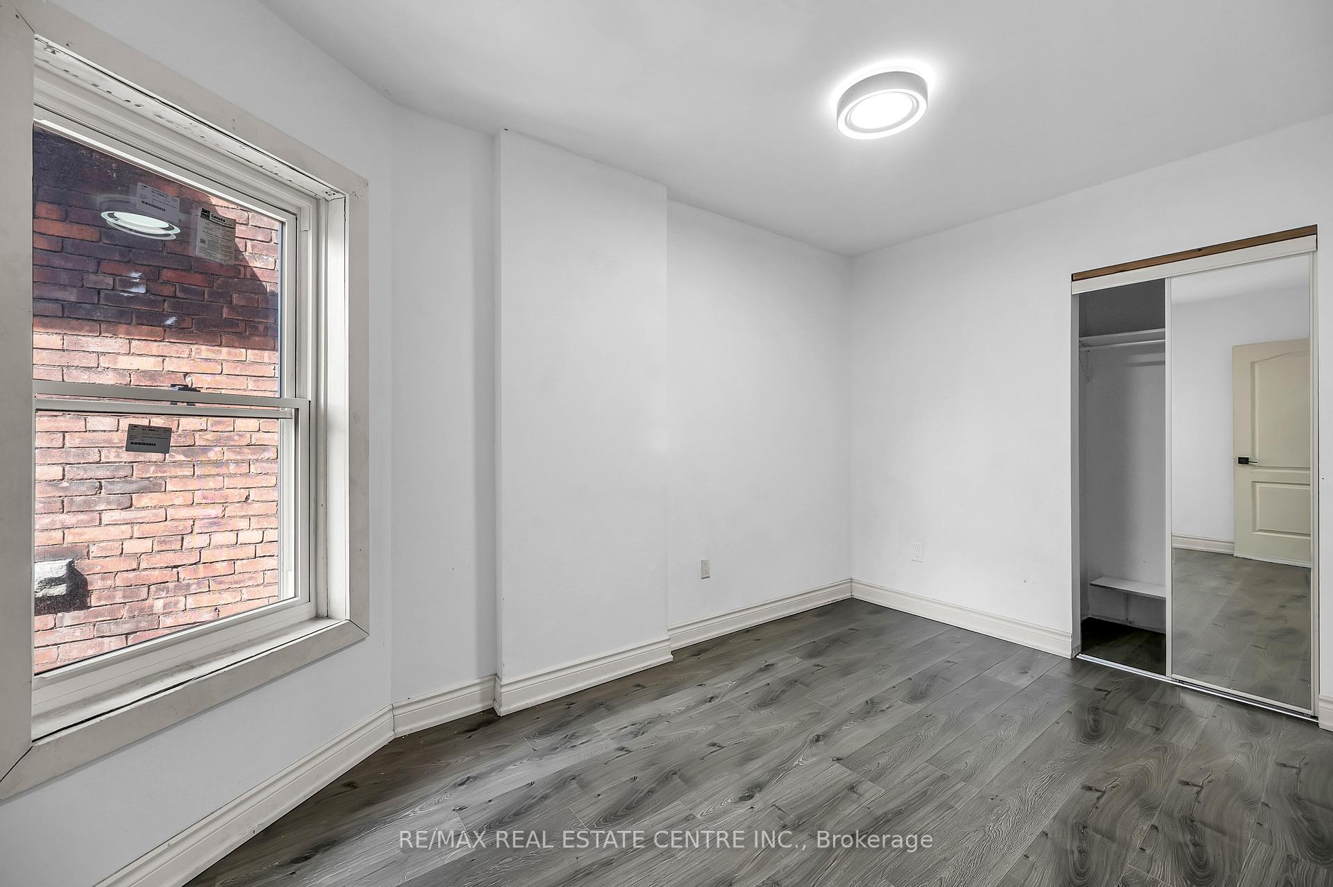 Photo 22 of 334 Cannon Street E, Hamilton, Landsdale — HOMEH