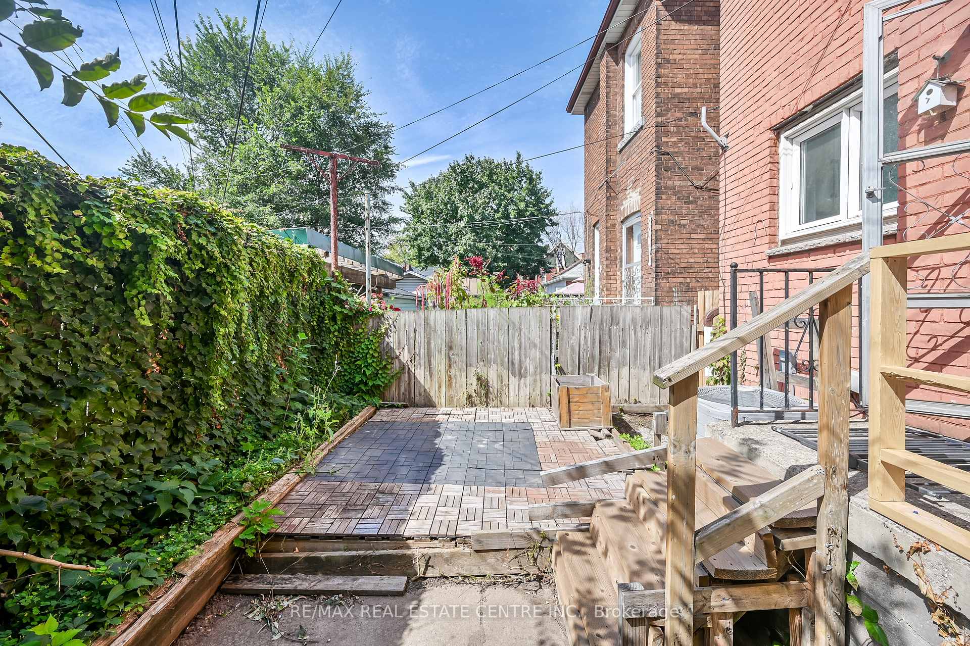Photo 34 of 334 Cannon Street E, Hamilton, Landsdale — HOMEH