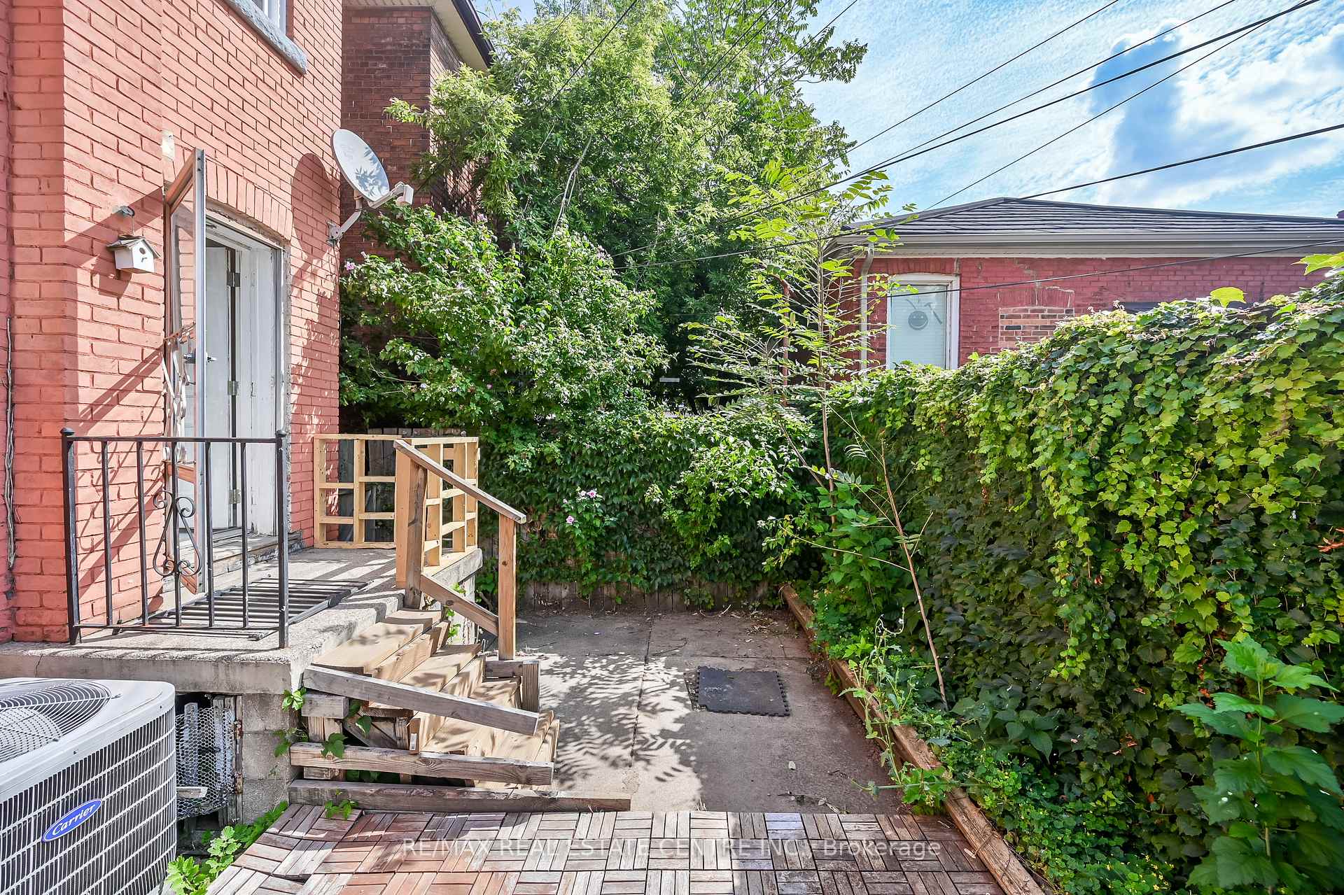 Photo 35 of 334 Cannon Street E, Hamilton, Landsdale — HOMEH