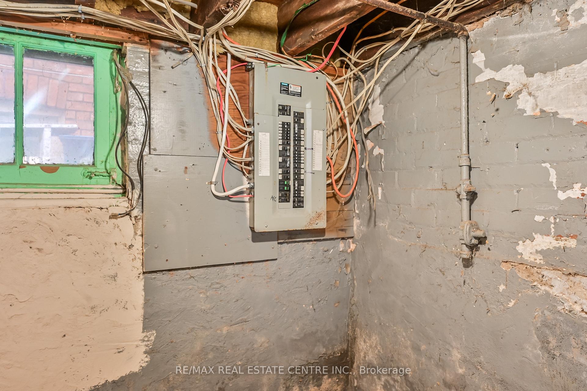 Photo 38 of 334 Cannon Street E, Hamilton, Landsdale — HOMEH
