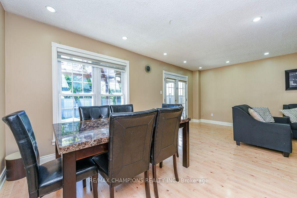 Photo 27 of 163 Simmons Boulevard, Brampton, Madoc — HOMEH