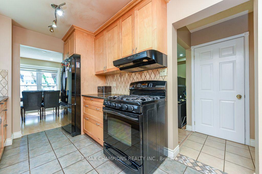 Photo 39 of 163 Simmons Boulevard, Brampton, Madoc — HOMEH