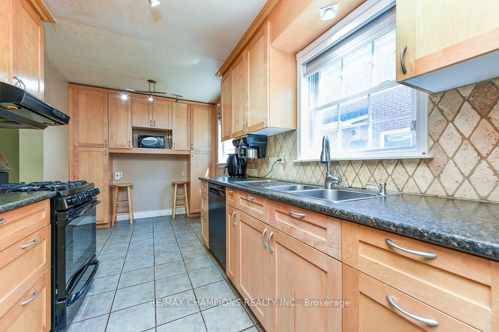Photo 41 of 163 Simmons Boulevard, Brampton, Madoc — HOMEH