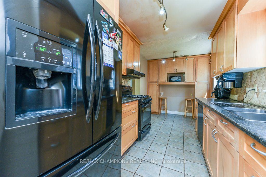 Photo 43 of 163 Simmons Boulevard, Brampton, Madoc — HOMEH