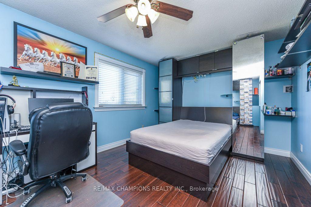 Photo 32 of 163 Simmons Boulevard, Brampton, Madoc — HOMEH