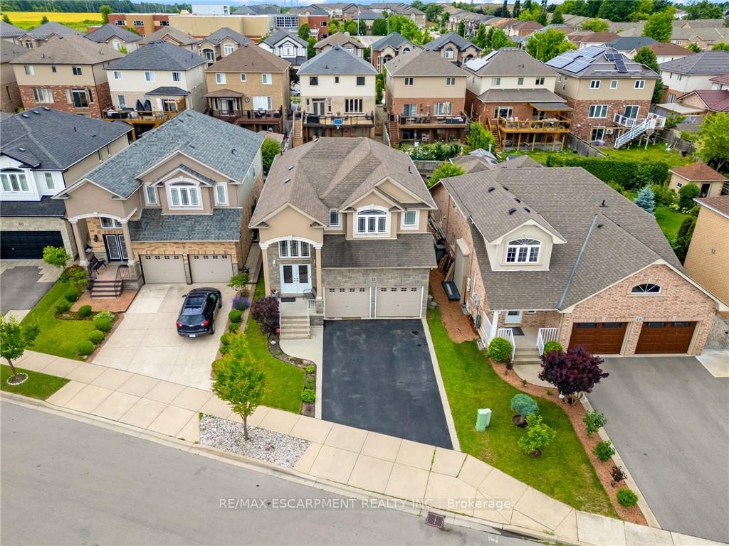 Photo 3 of 52 Arrowhead Drive, Hamilton, Chappel — HOMEH