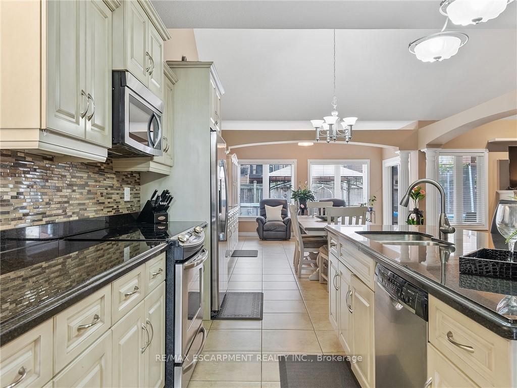 Photo 8 of 52 Arrowhead Drive, Hamilton, Chappel — HOMEH
