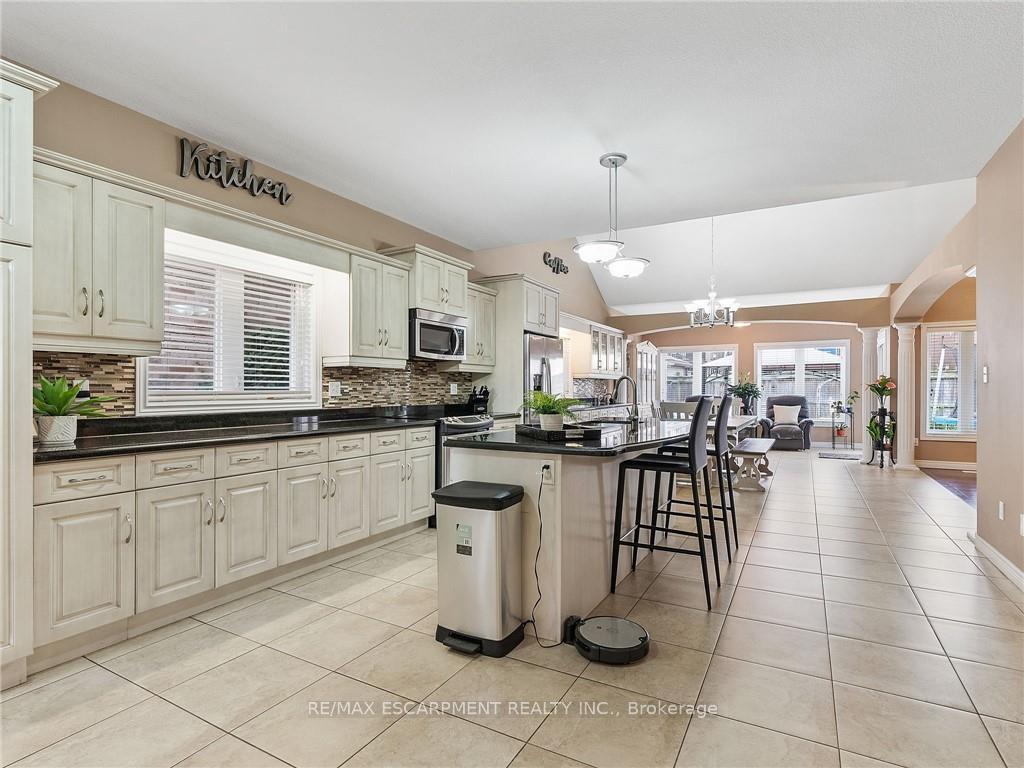 Photo 9 of 52 Arrowhead Drive, Hamilton, Chappel — HOMEH