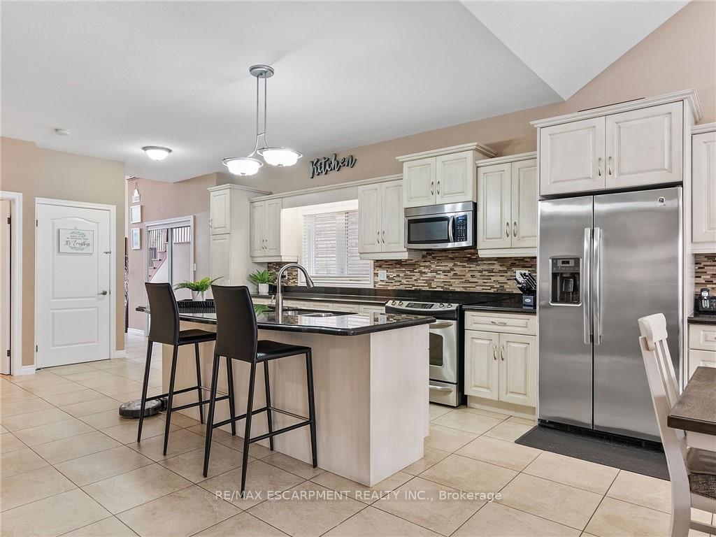 Photo 10 of 52 Arrowhead Drive, Hamilton, Chappel — HOMEH