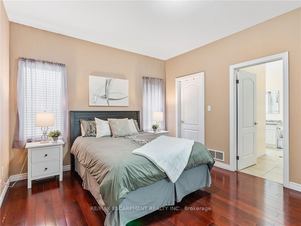 Photo 18 of 52 Arrowhead Drive, Hamilton, Chappel — HOMEH