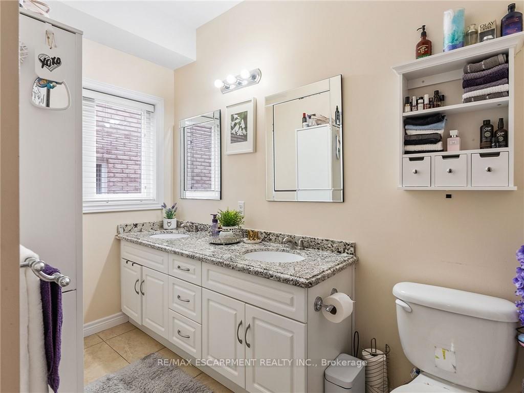 Photo 19 of 52 Arrowhead Drive, Hamilton, Chappel — HOMEH