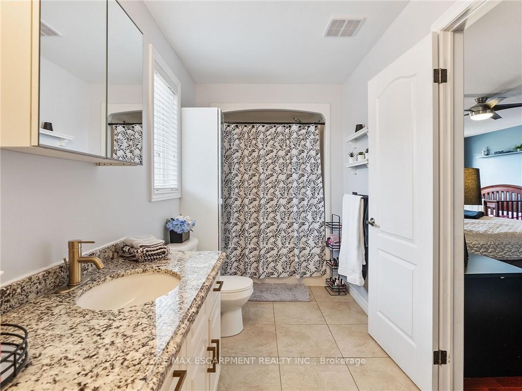 Photo 29 of 52 Arrowhead Drive, Hamilton, Chappel — HOMEH