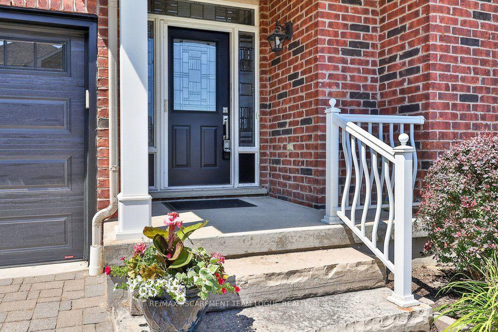 Photo 2 of Unit 26, 4280 Taywood Drive, Burlington, Rose — HOMEH
