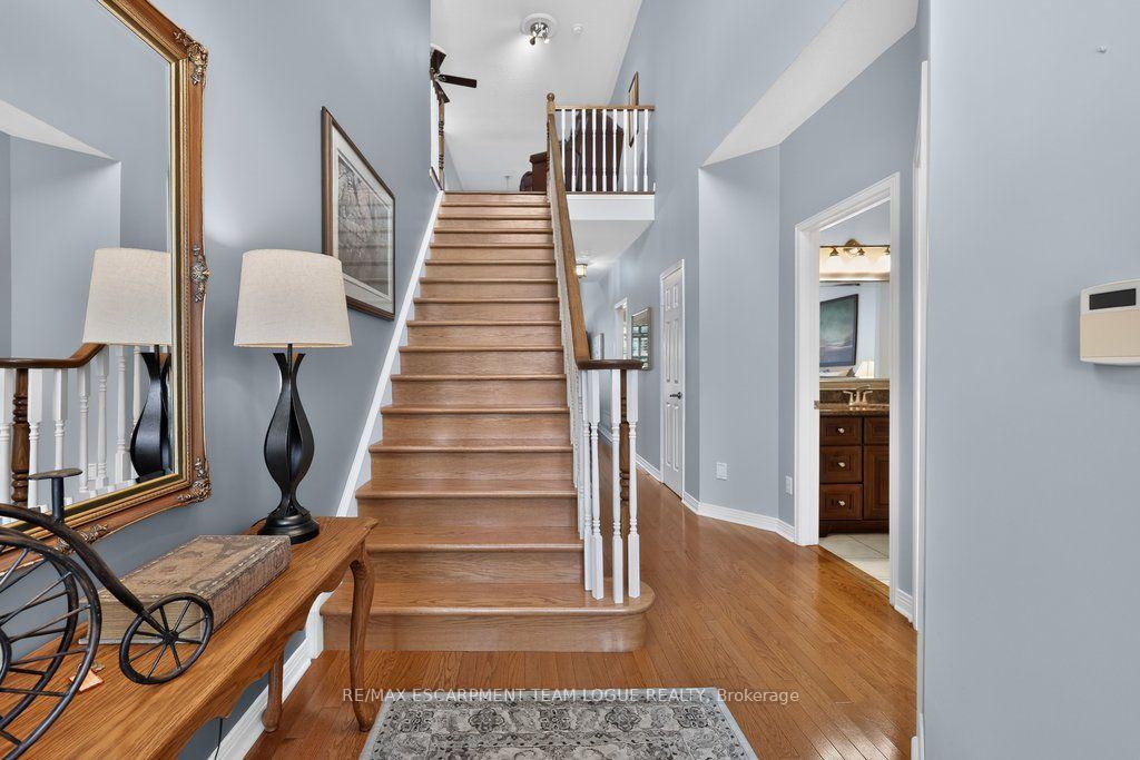 Photo 4 of Unit 26, 4280 Taywood Drive, Burlington, Rose — HOMEH