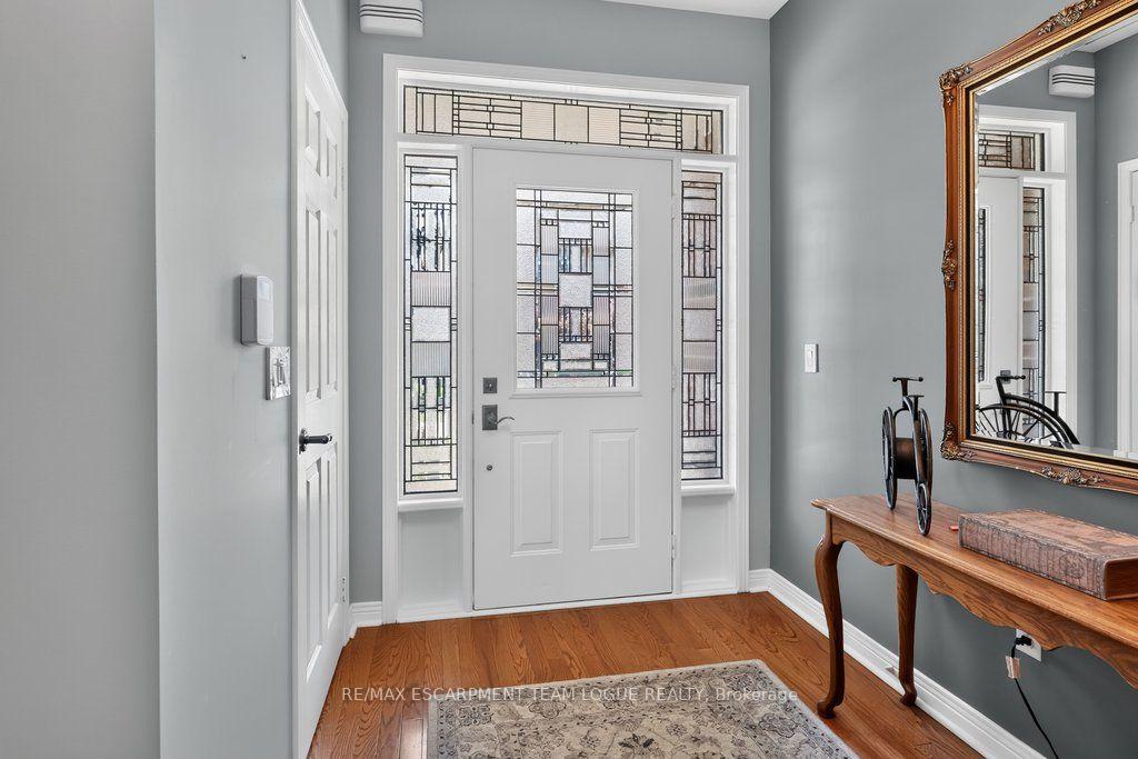Photo 5 of Unit 26, 4280 Taywood Drive, Burlington, Rose — HOMEH