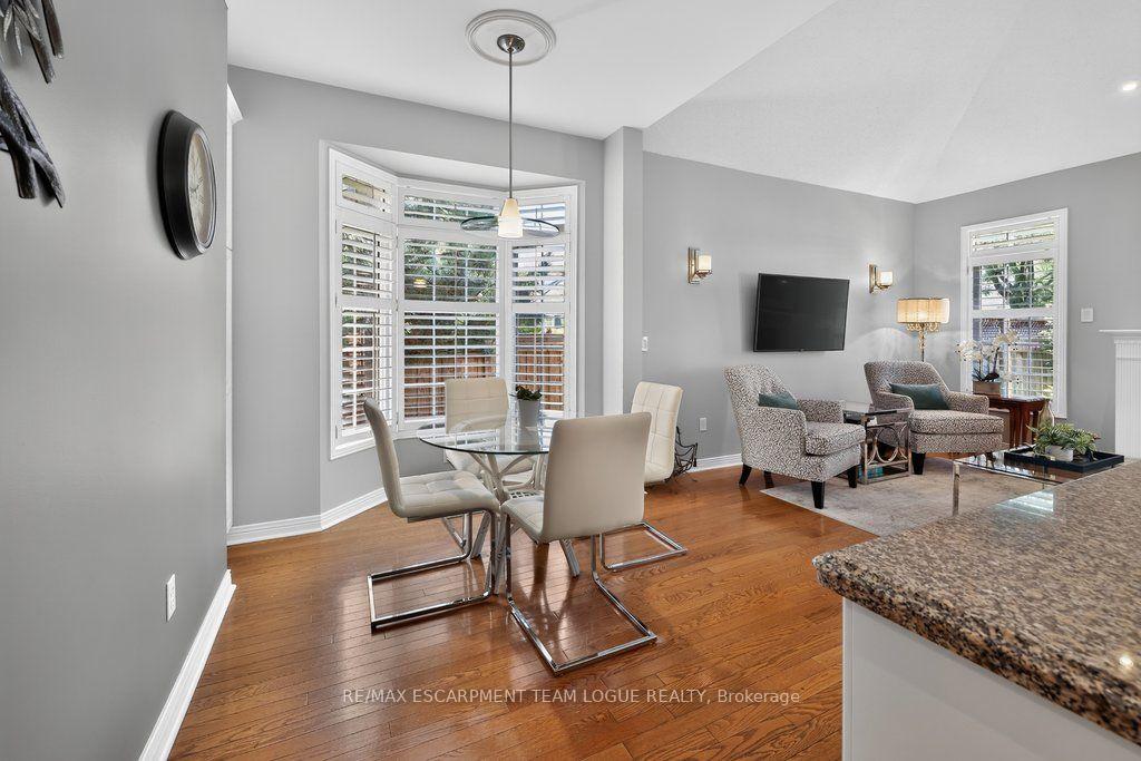 Photo 8 of Unit 26, 4280 Taywood Drive, Burlington, Rose — HOMEH