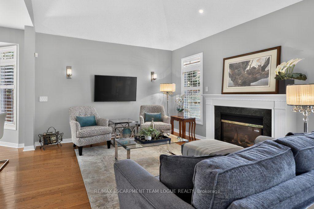 Photo 12 of Unit 26, 4280 Taywood Drive, Burlington, Rose — HOMEH