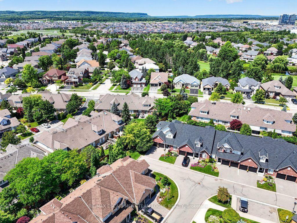 Photo 42 of Unit 26, 4280 Taywood Drive, Burlington, Rose — HOMEH