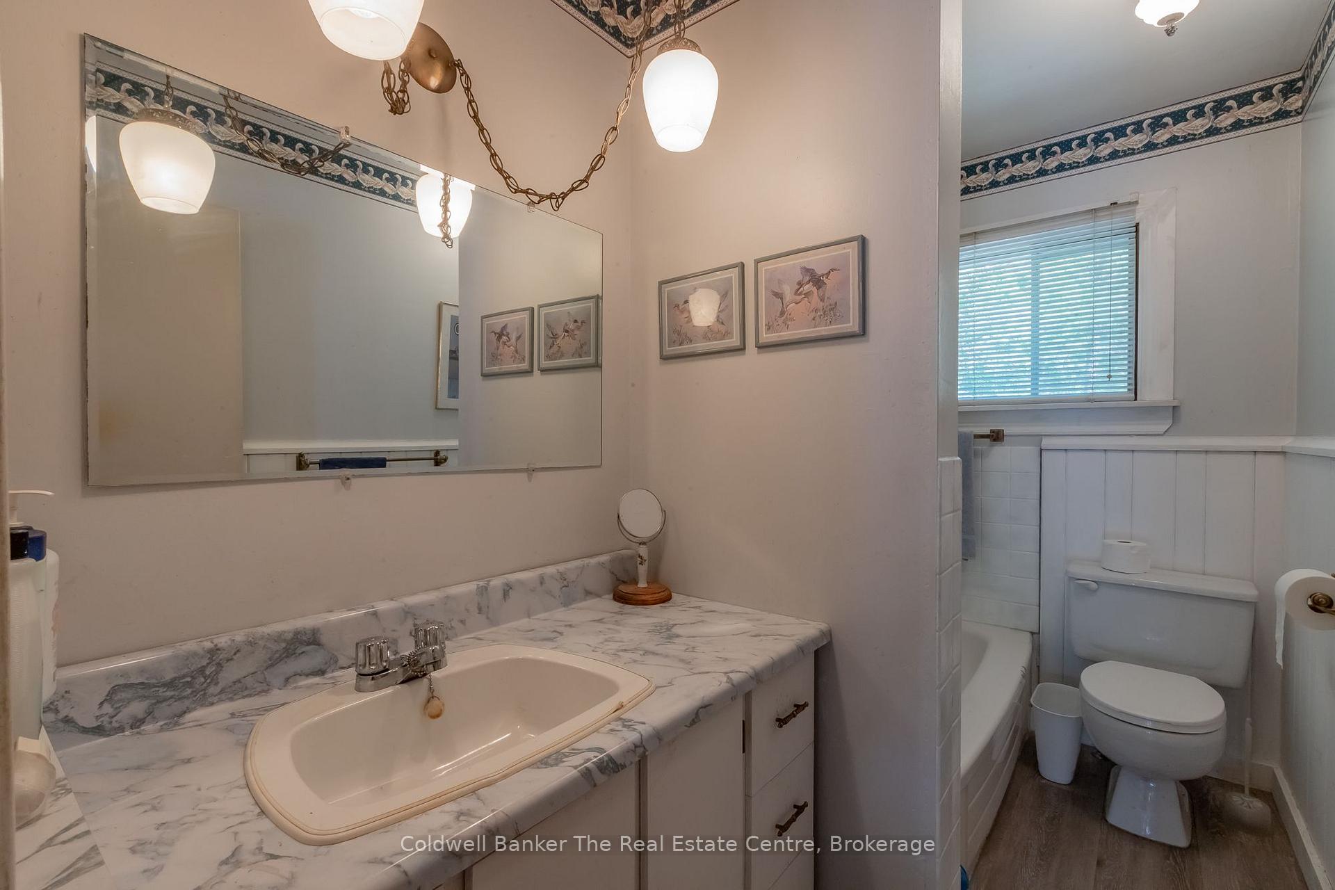 Photo 13 of 1077 Misty Lane, Gravenhurst, Wood (Gravenhurst) — HOMEH