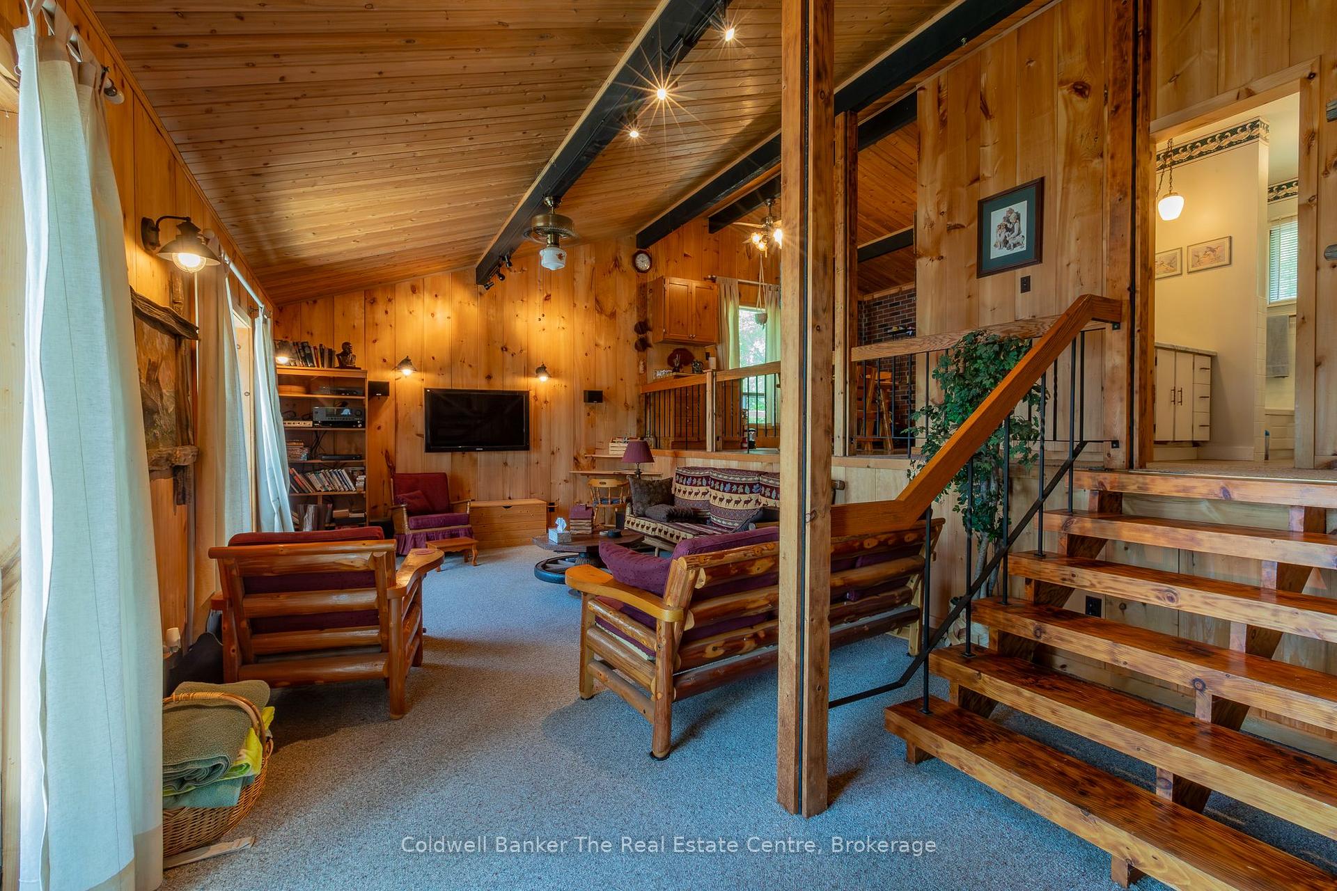 Photo 17 of 1077 Misty Lane, Gravenhurst, Wood (Gravenhurst) — HOMEH