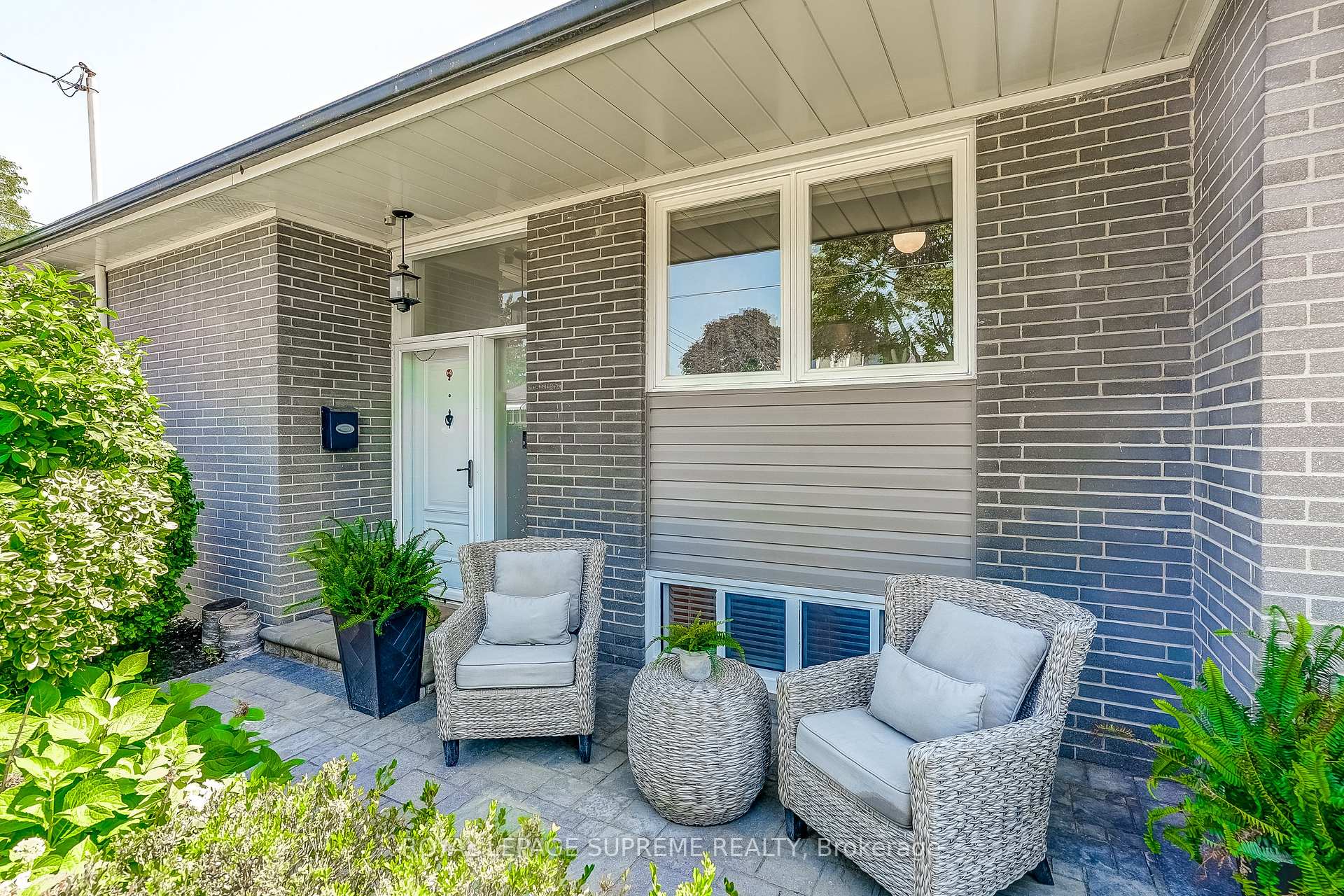 Photo 4 of 5 Fletcher Place, Etobicoke, Kingsview Village-The Westway — HOMEH