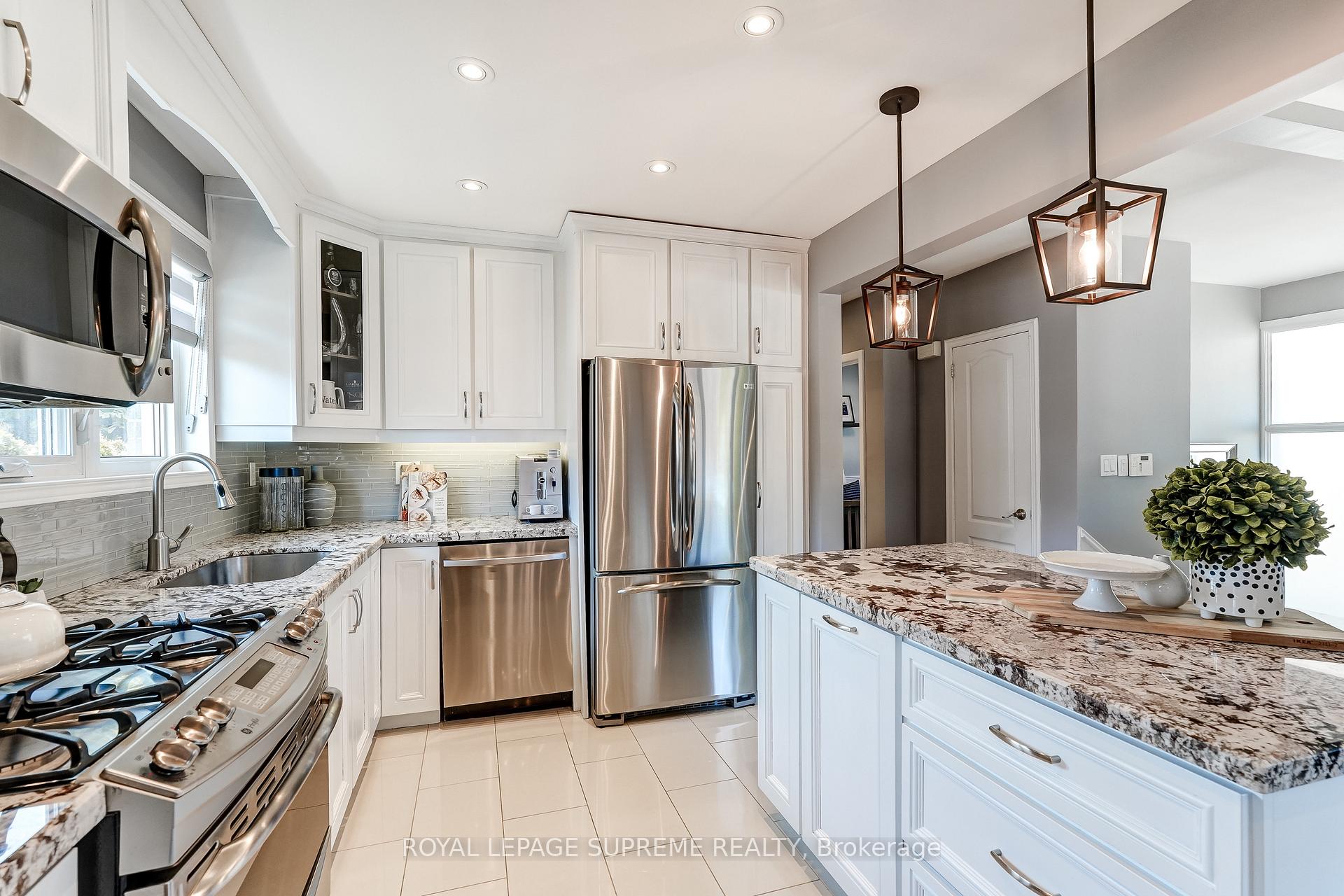 Photo 16 of 5 Fletcher Place, Etobicoke, Kingsview Village-The Westway — HOMEH