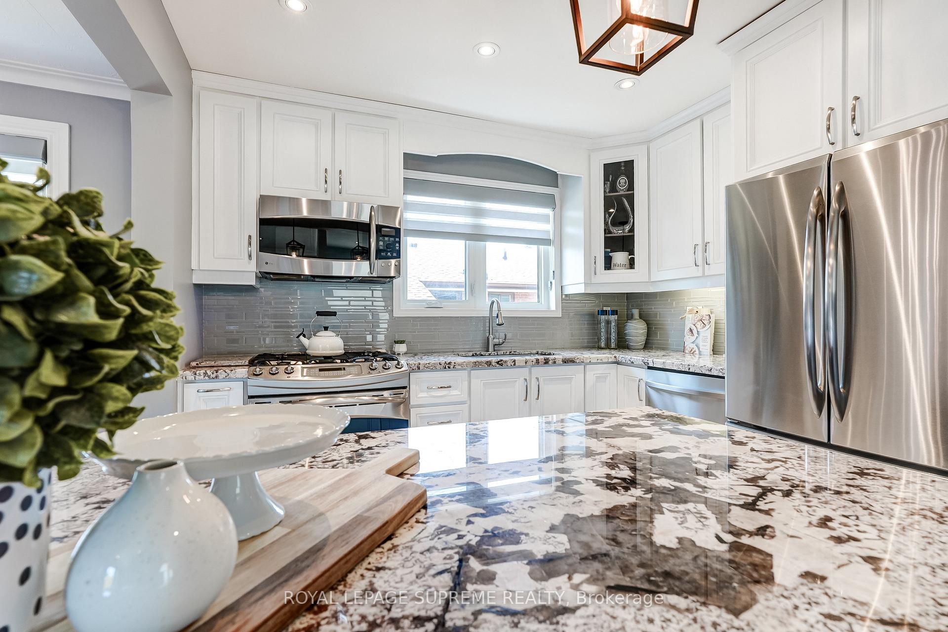Photo 17 of 5 Fletcher Place, Etobicoke, Kingsview Village-The Westway — HOMEH