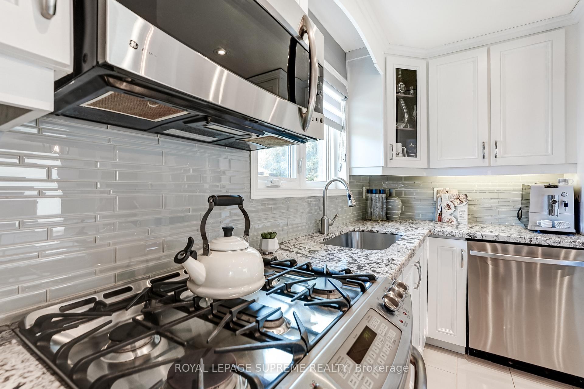Photo 18 of 5 Fletcher Place, Etobicoke, Kingsview Village-The Westway — HOMEH