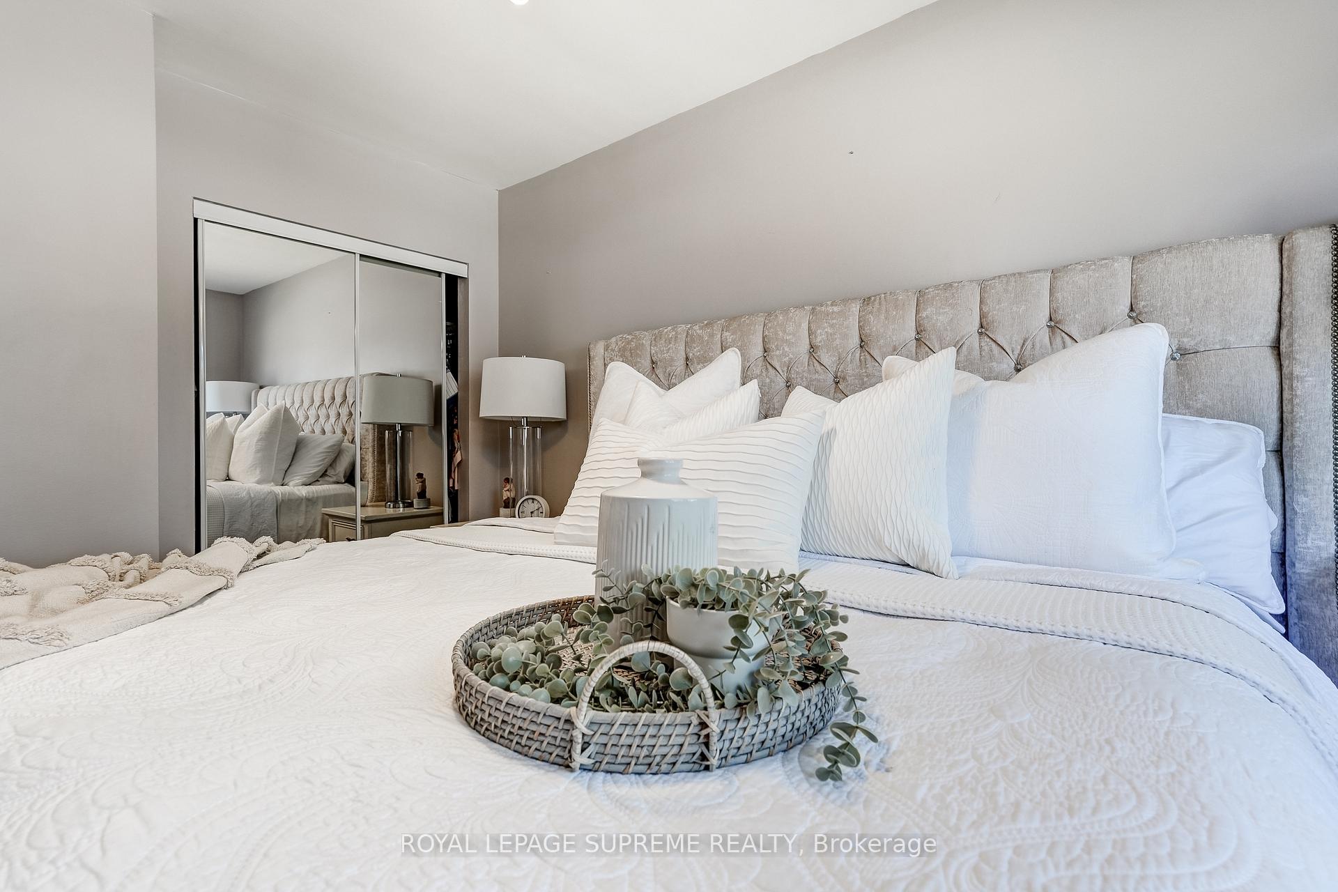 Photo 26 of 5 Fletcher Place, Etobicoke, Kingsview Village-The Westway — HOMEH