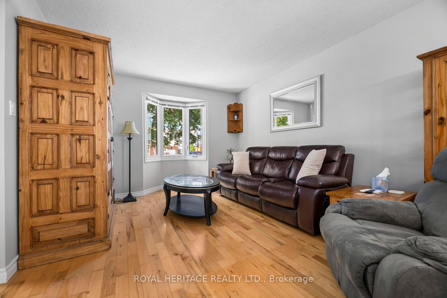Photo 4 of 535 Cardinal Drive, Peterborough, Ashburnham Ward 4 — HOMEH