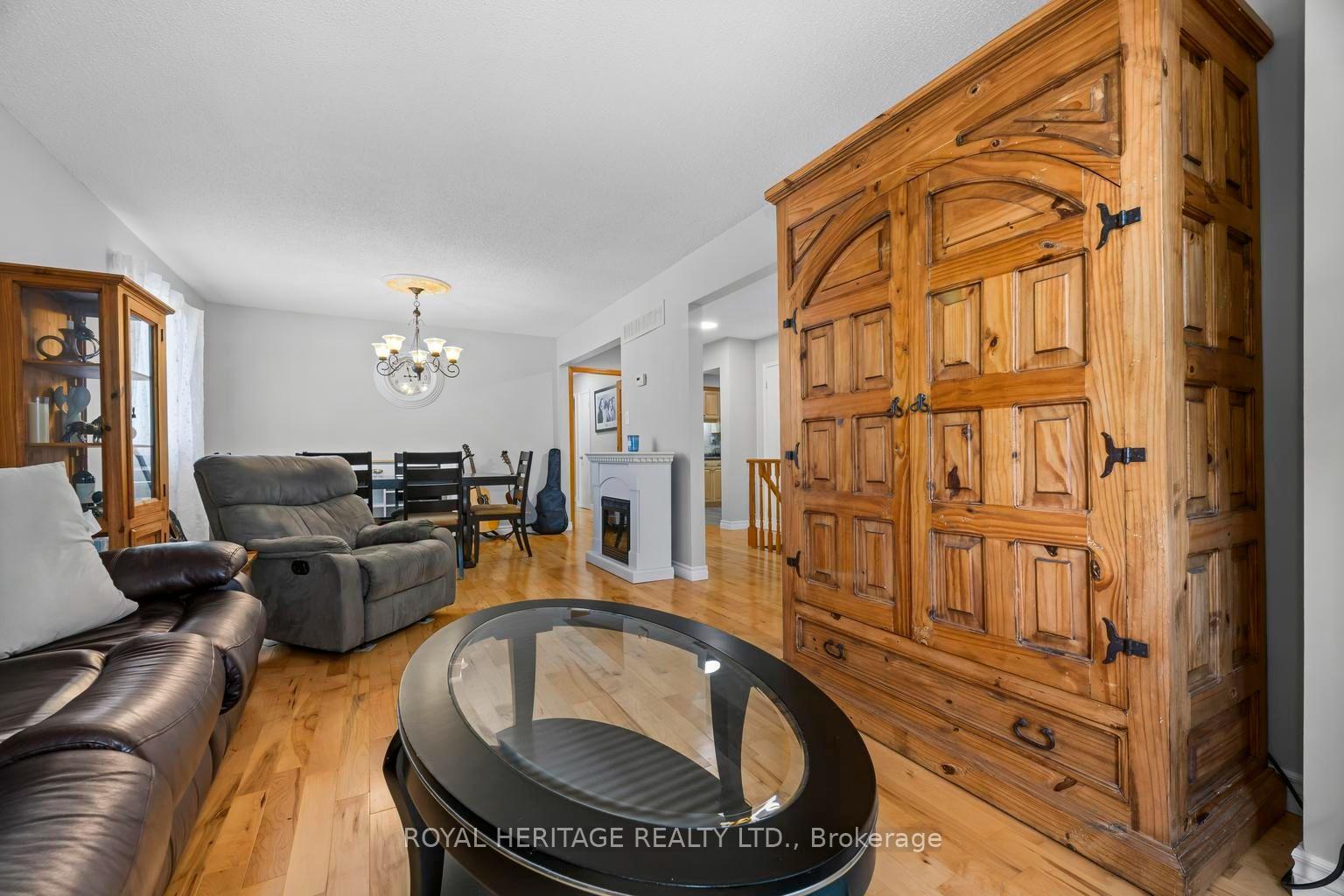 Photo 5 of 535 Cardinal Drive, Peterborough, Ashburnham Ward 4 — HOMEH