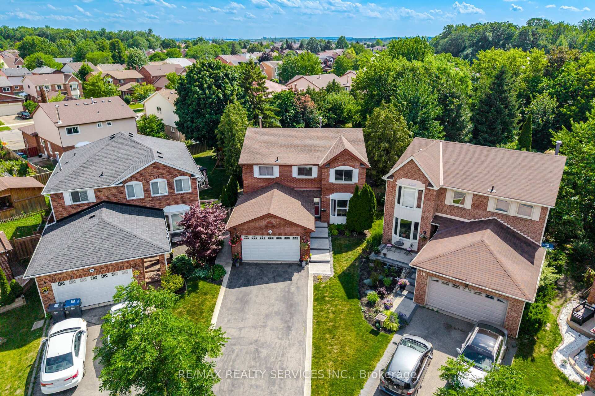 Photo 5 of 8 Paramount Place, Brampton, Fletcher's West — HOMEH