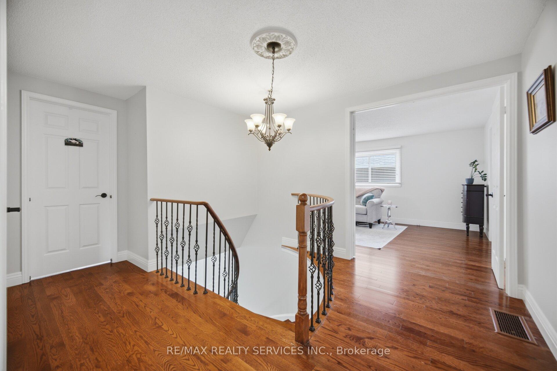 Photo 21 of 8 Paramount Place, Brampton, Fletcher's West — HOMEH