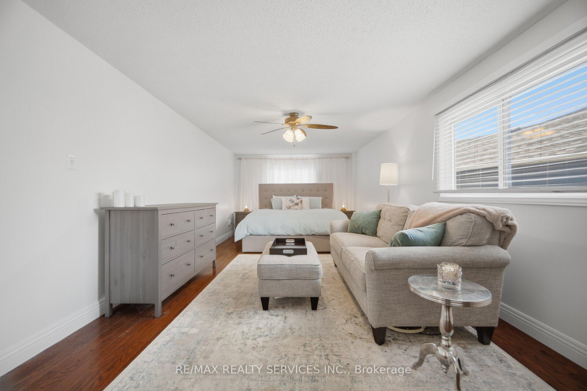 Photo 23 of 8 Paramount Place, Brampton, Fletcher's West — HOMEH