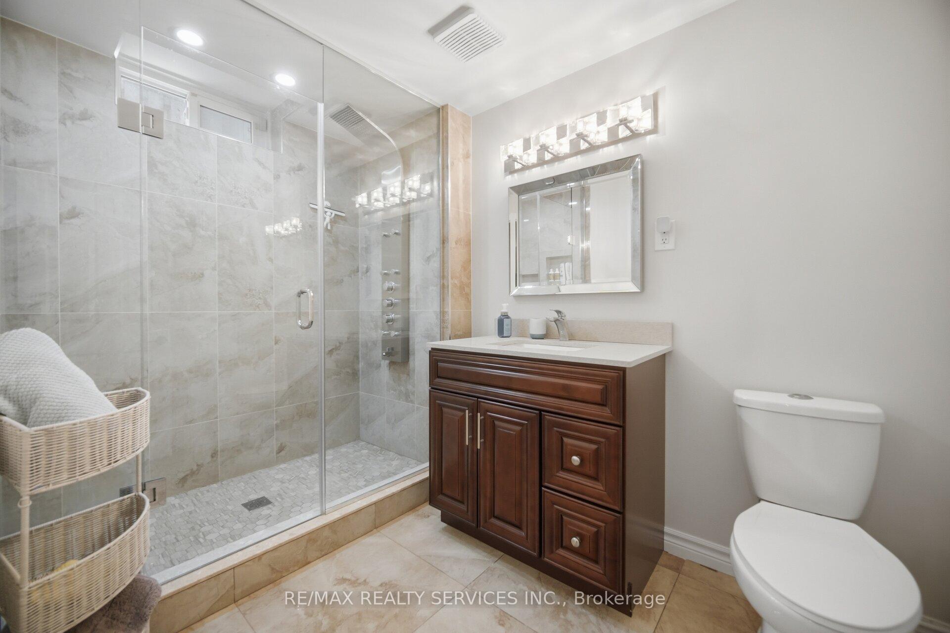 Photo 37 of 8 Paramount Place, Brampton, Fletcher's West — HOMEH