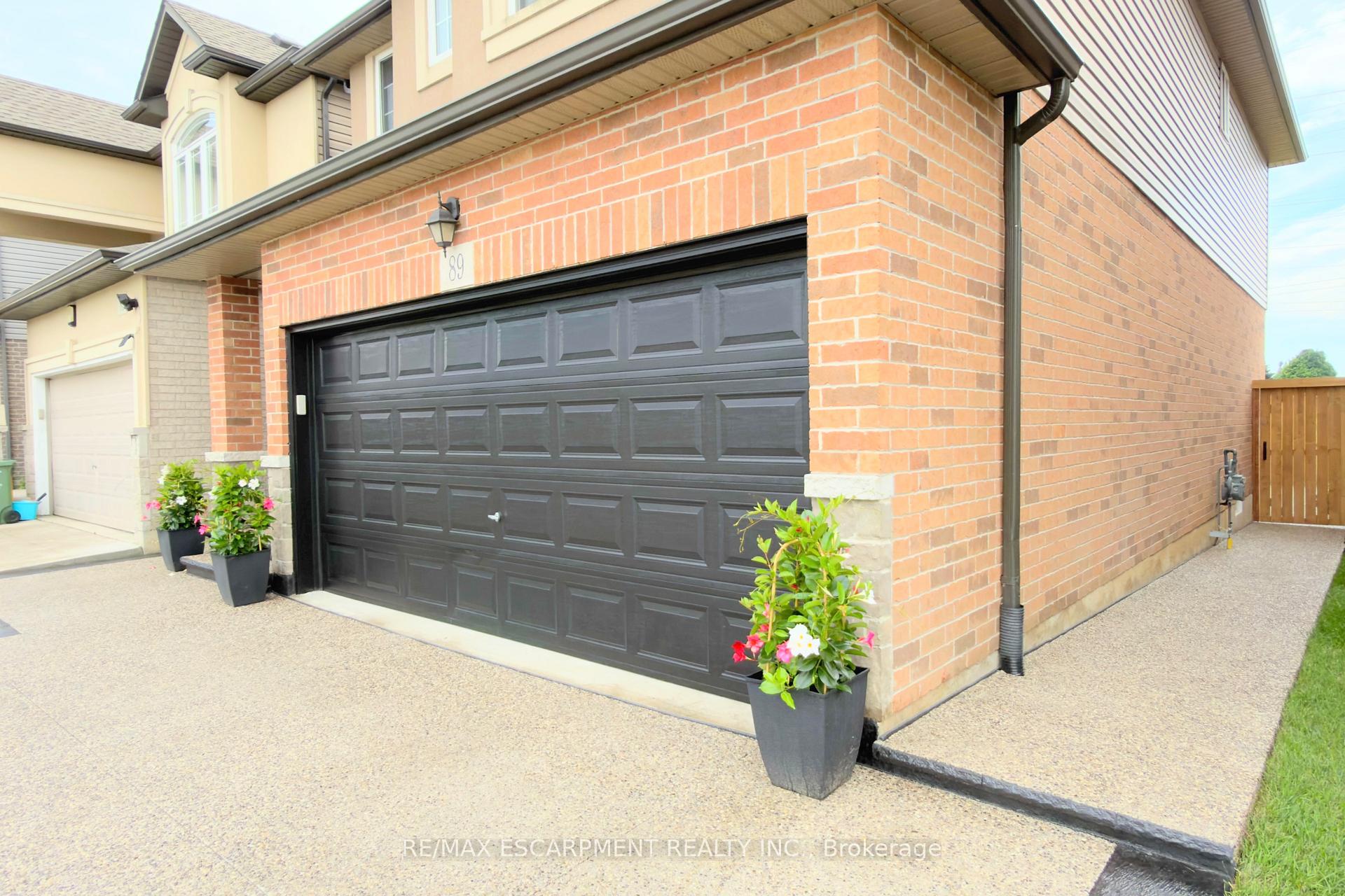 Photo 10 of 698 York Road, Hamilton, Dundas — HOMEH