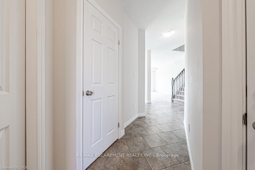 Photo 16 of 698 York Road, Hamilton, Dundas — HOMEH