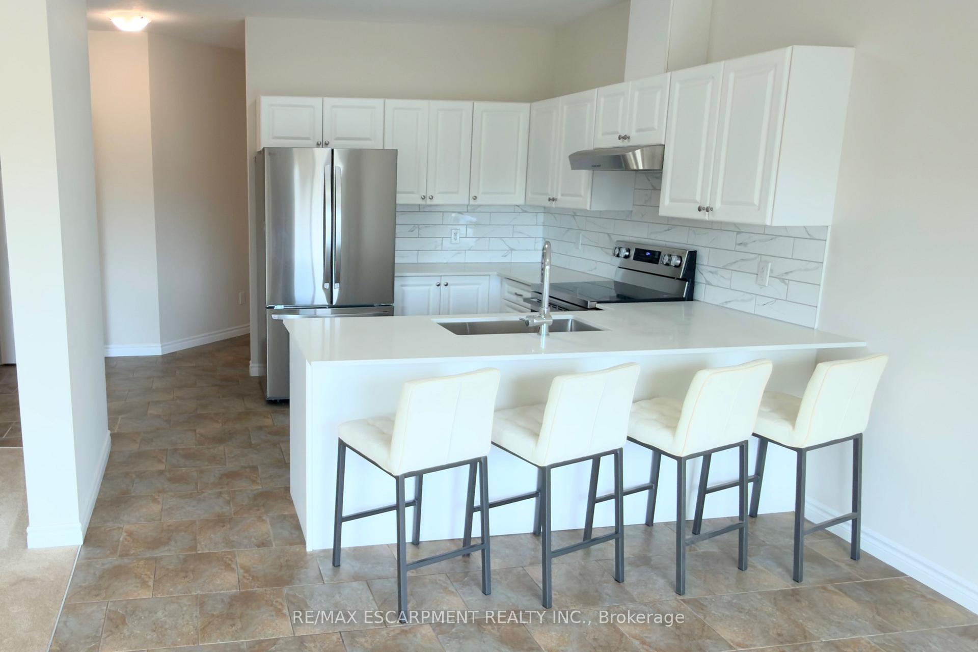 Photo 22 of 698 York Road, Hamilton, Dundas — HOMEH