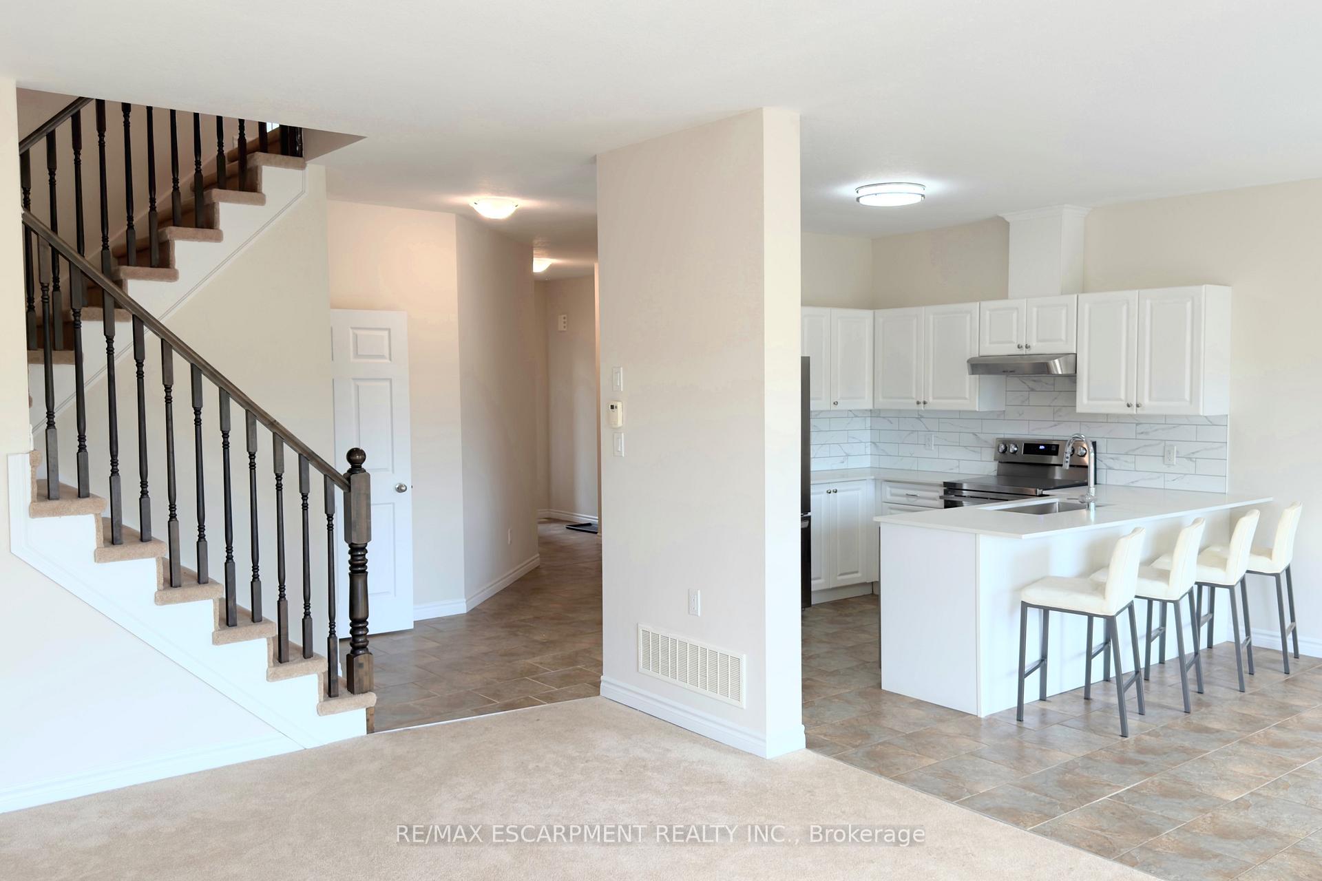 Photo 34 of 698 York Road, Hamilton, Dundas — HOMEH