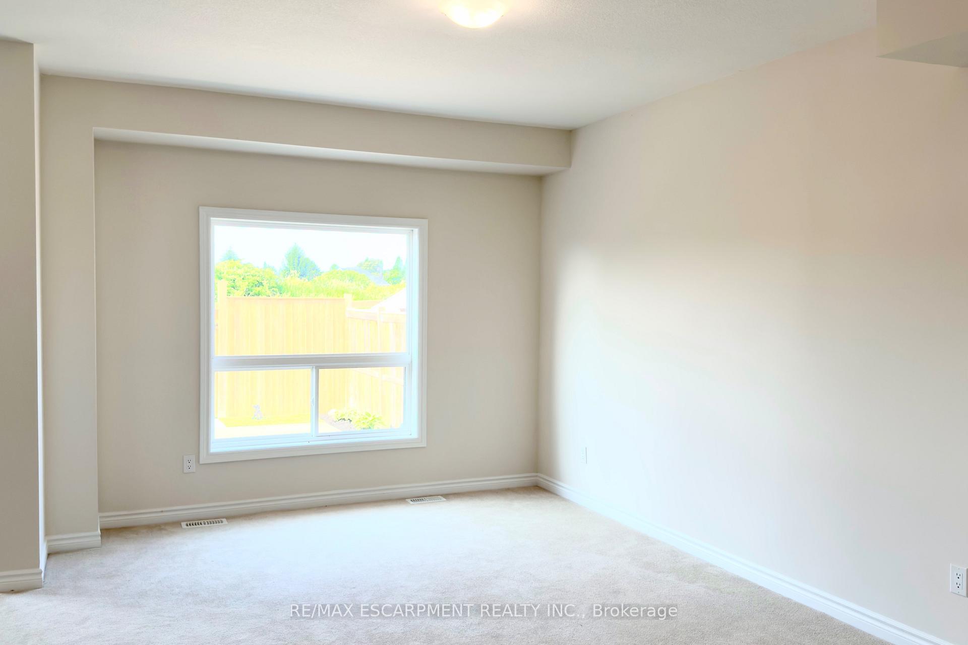 Photo 40 of 698 York Road, Hamilton, Dundas — HOMEH