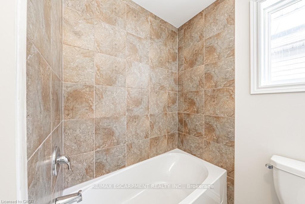 Photo 58 of 698 York Road, Hamilton, Dundas — HOMEH