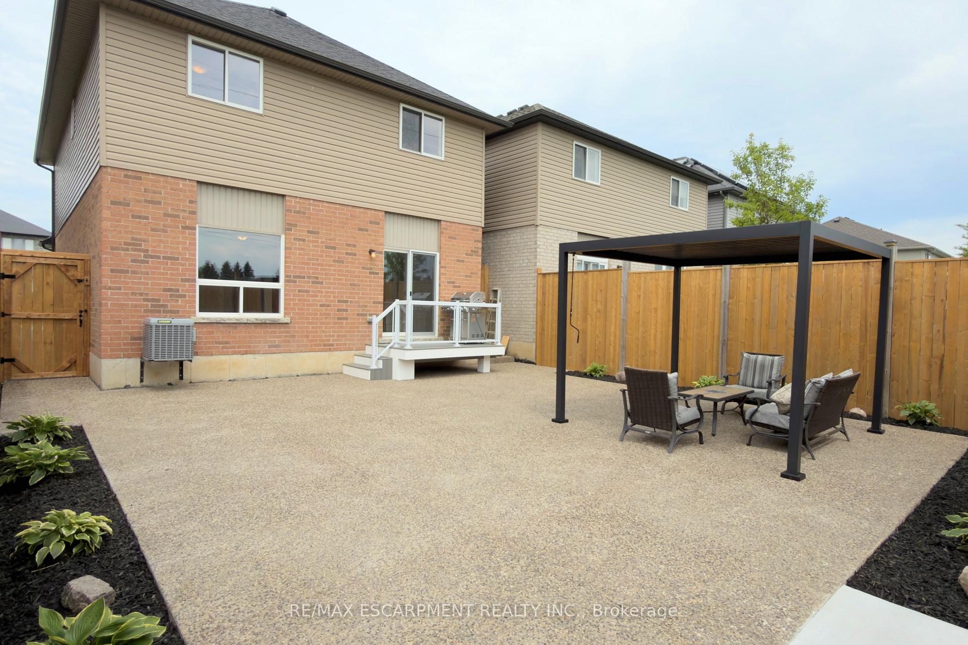 Photo 91 of 698 York Road, Hamilton, Dundas — HOMEH
