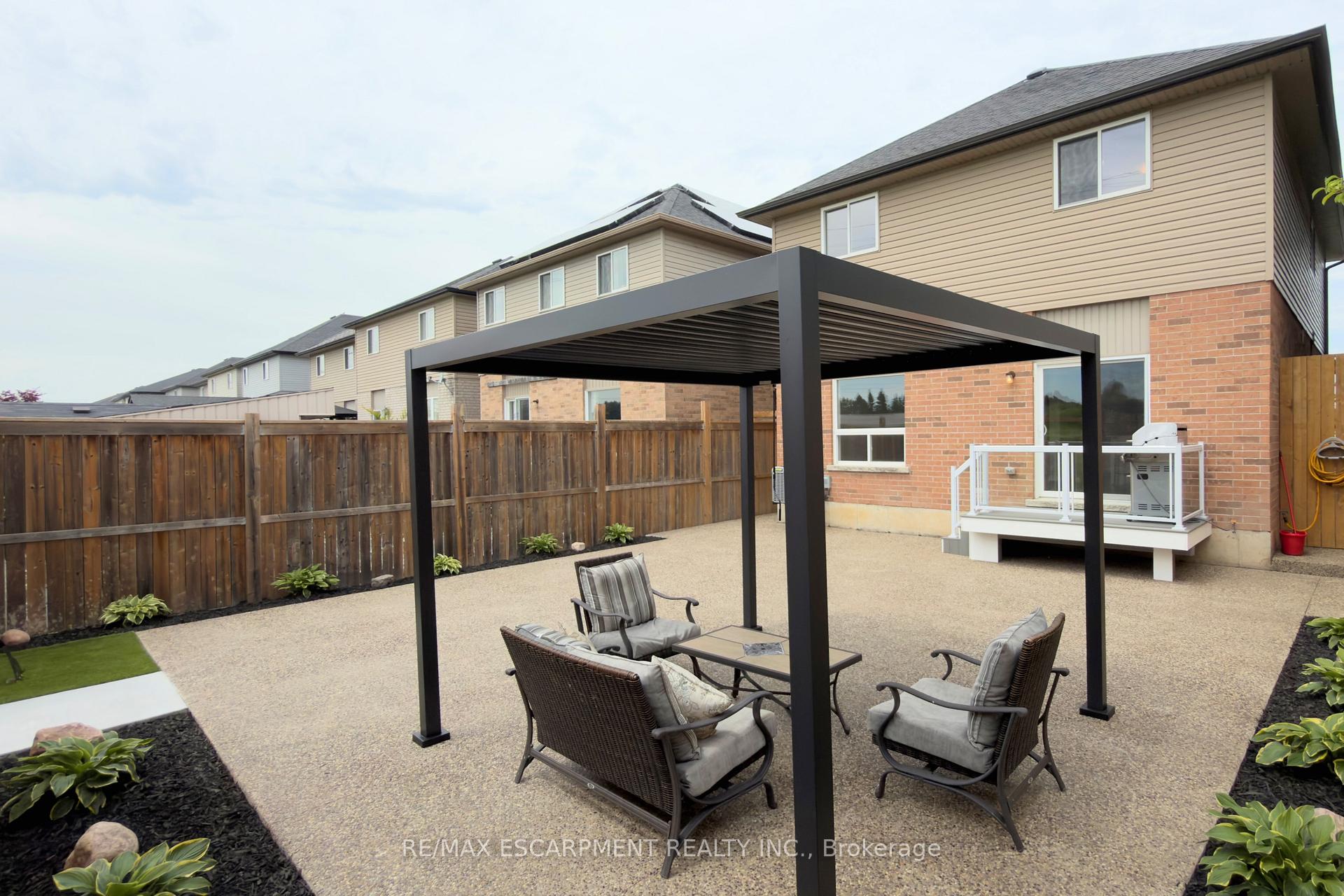 Photo 94 of 698 York Road, Hamilton, Dundas — HOMEH